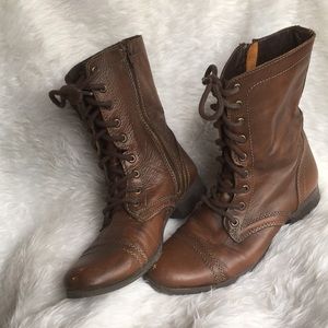 Steve Madden troopa boot